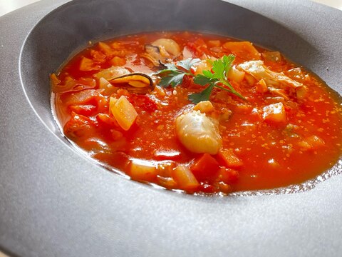 牡蠣と野菜たっぷりのトマトスープ